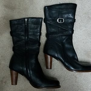 UGG Caroline black boots